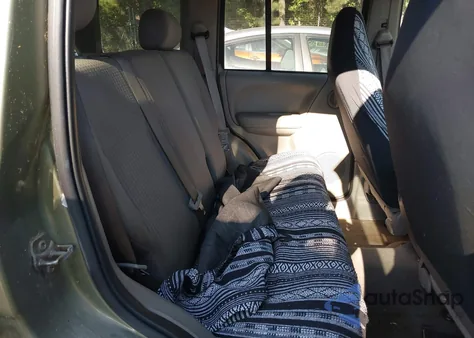 2004 Jeep Liberty Sport из США, поврежденный, VIN 1J4GK48K64W218818